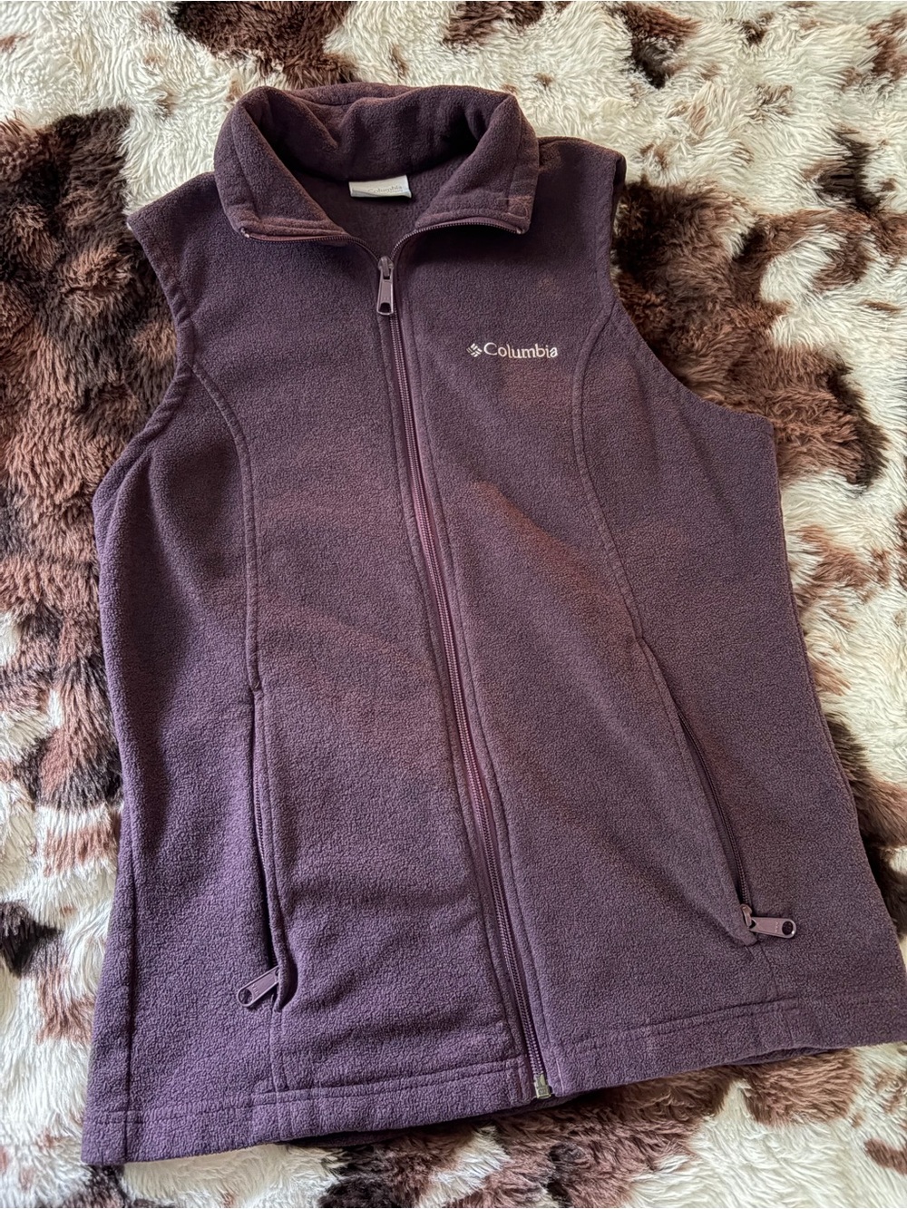 Columbia Womenโs Plum Purple Fleece Vest